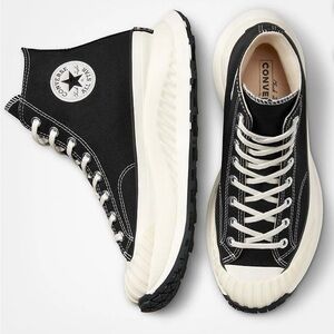 Converse 70 All Star Chuck Taylor Black High-Tops, Women’s 9 / Mens 7.5 / Unisex
